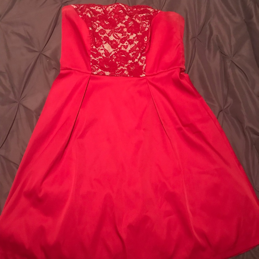 Perfect party dress by City Chic lace/red Cocktail